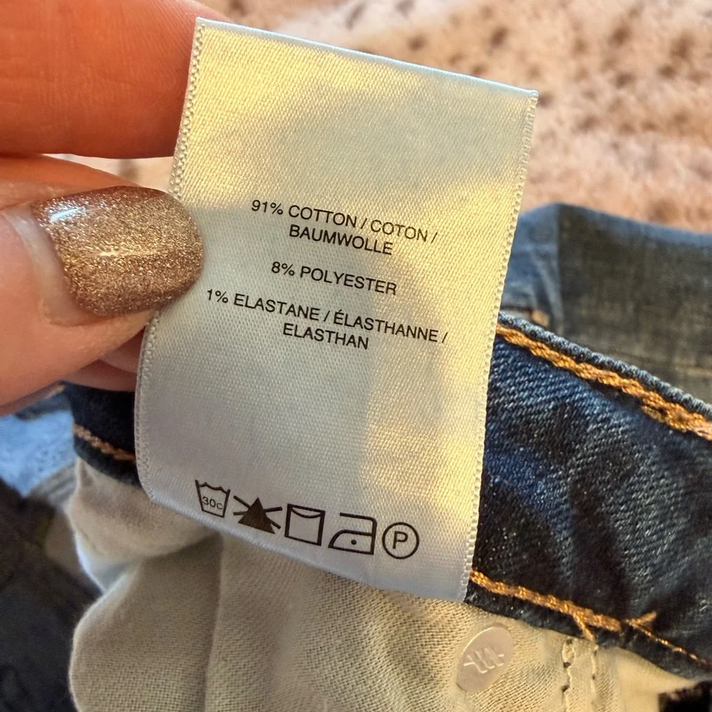 Silver Jean Co Womens Size 31 Lightly Distressed Denim Shorts